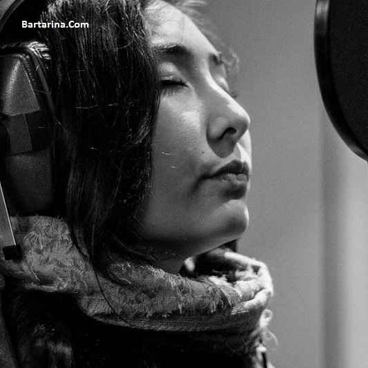 عکس اجرای الهه سرور خواننده افغانی برنامه استیج 2017