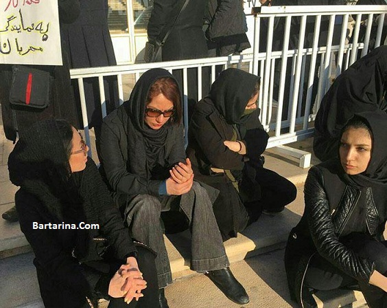 عکس مهناز افشار و بازیگران زن در تشییع شهدای آتش نشان پلاسکو