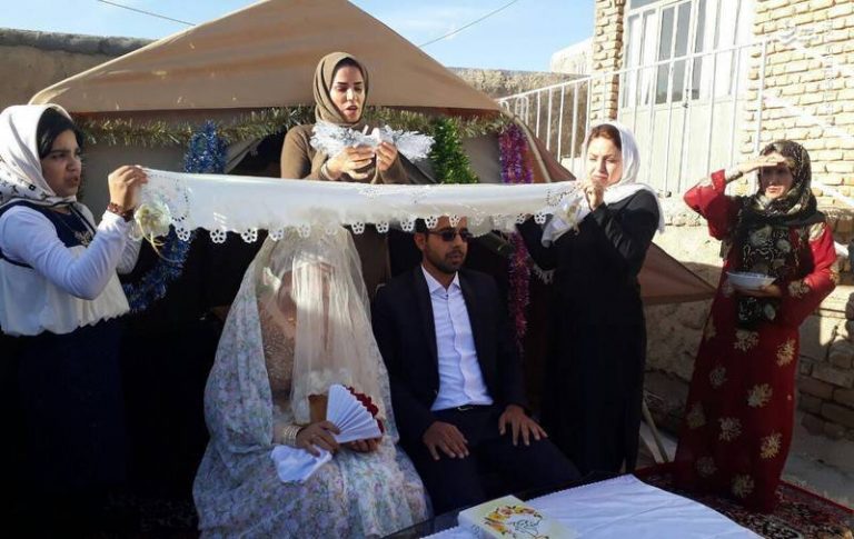 جشن ازدواج در مناطق زلزله زده