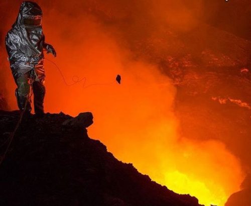 تصاویر شگفت انگیز از دهانه آتشفشان